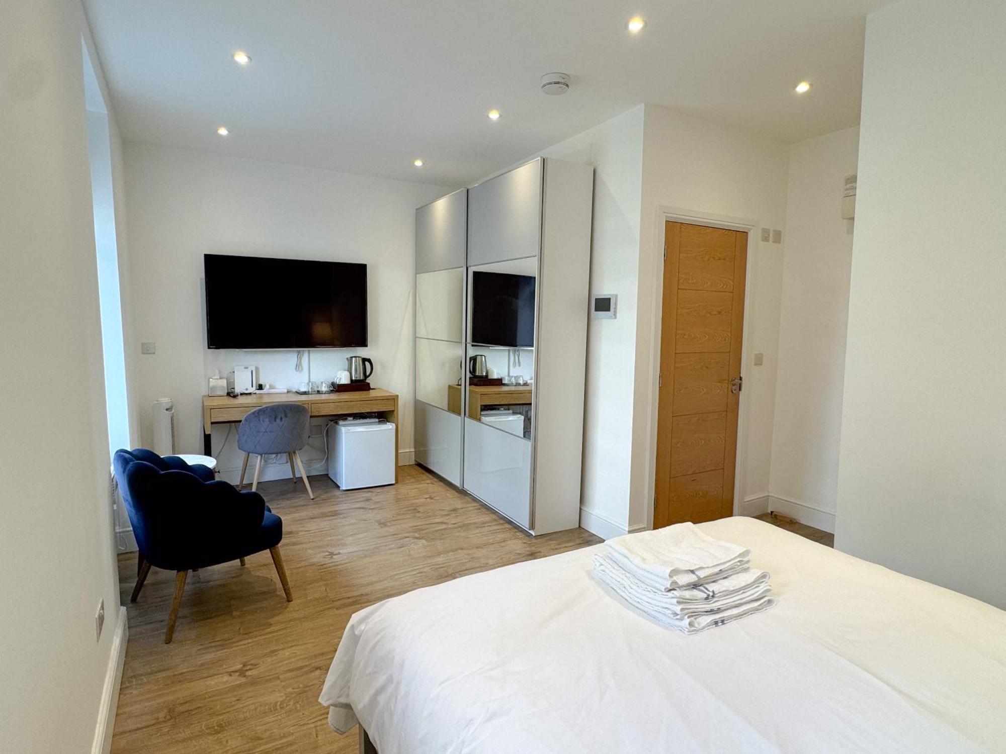 The Avonmore Olympia London Bagian luar foto