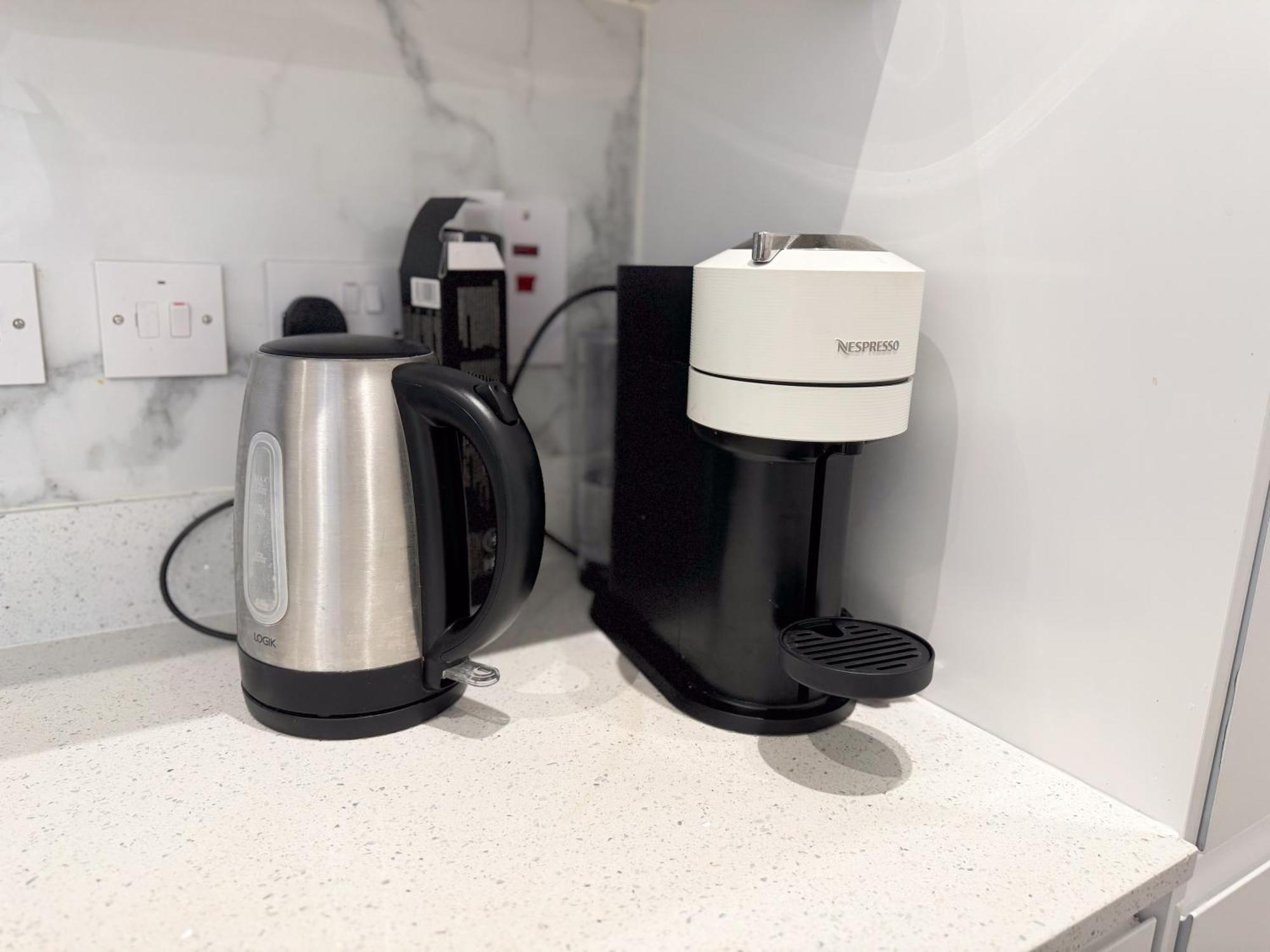 The Avonmore Olympia London Bagian luar foto