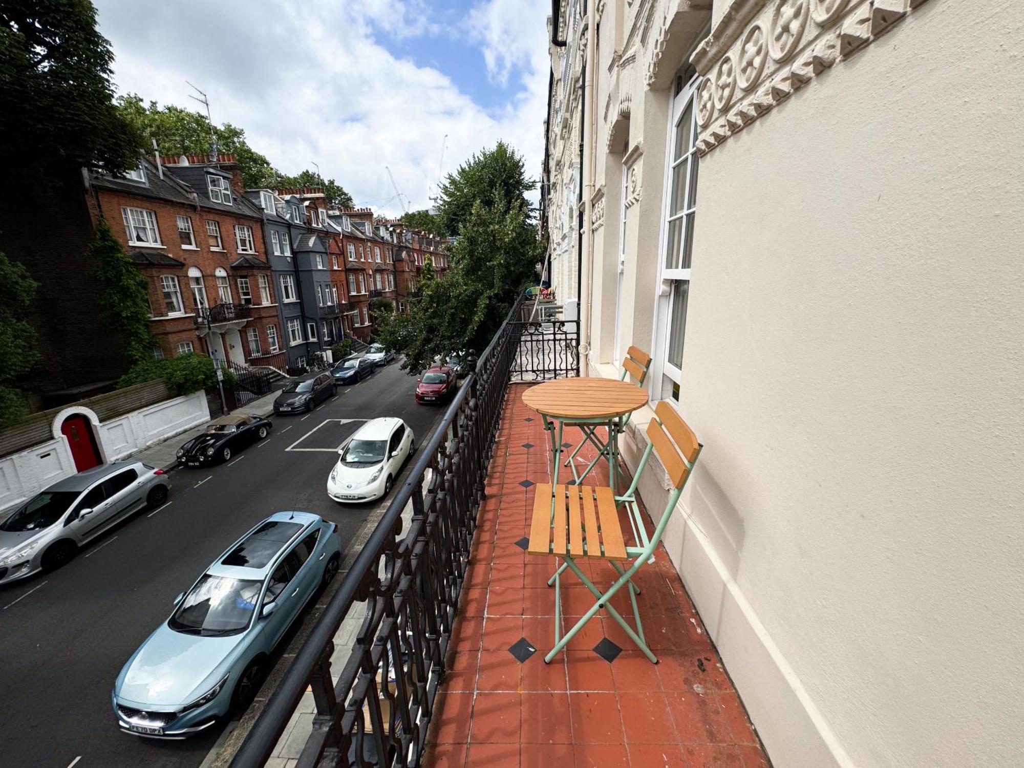 The Avonmore Olympia London Bagian luar foto