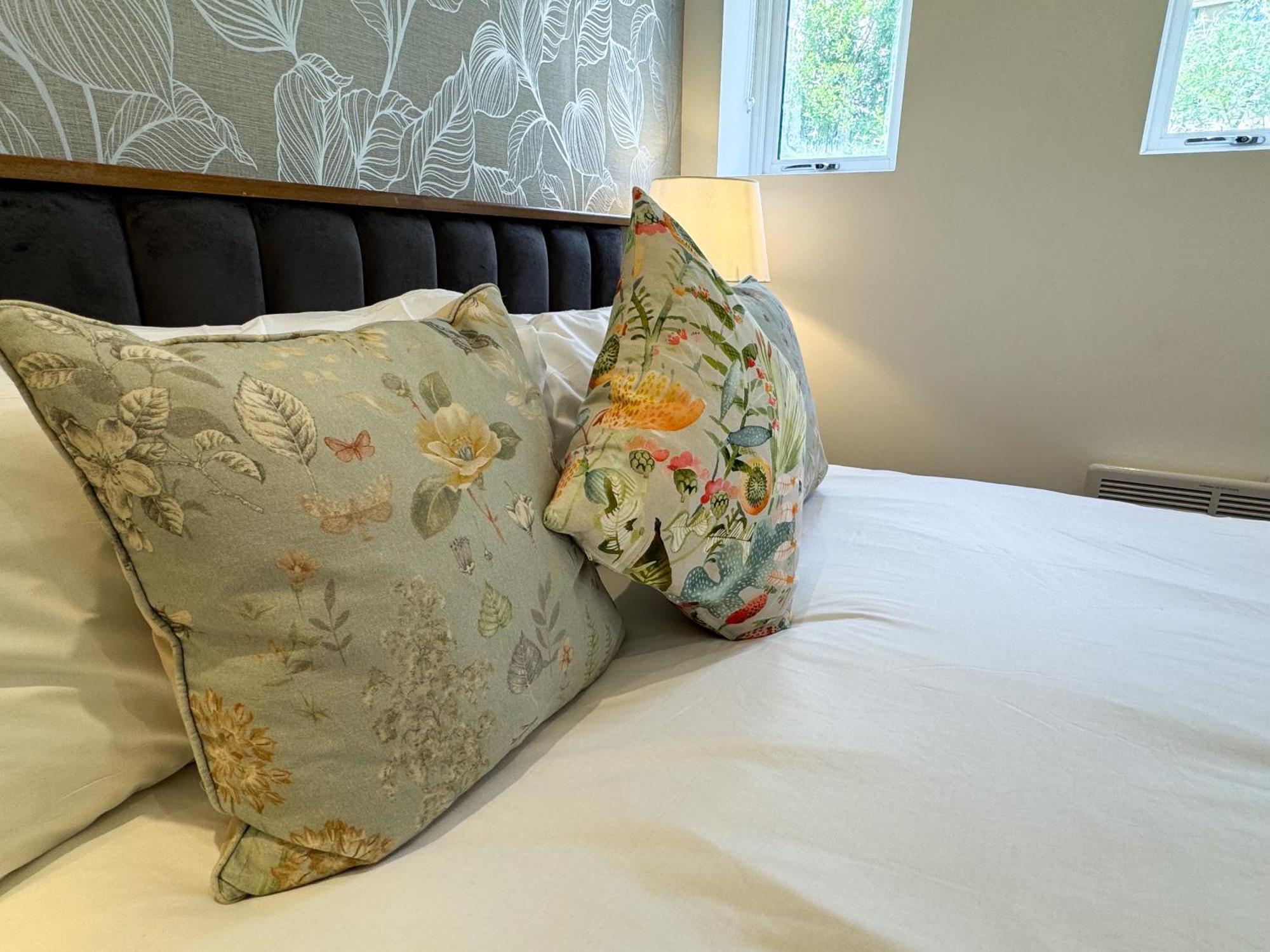 The Avonmore Olympia London Bagian luar foto
