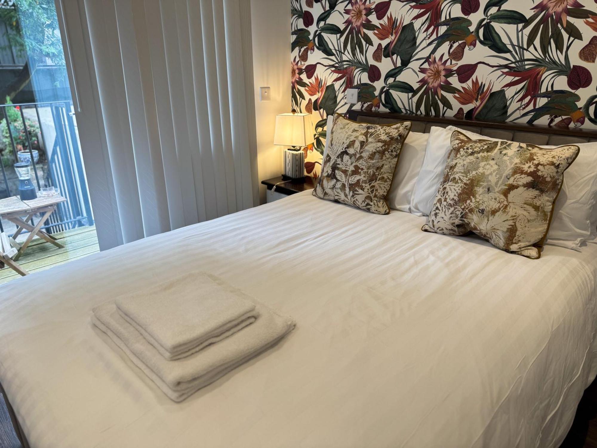 The Avonmore Olympia London Bagian luar foto