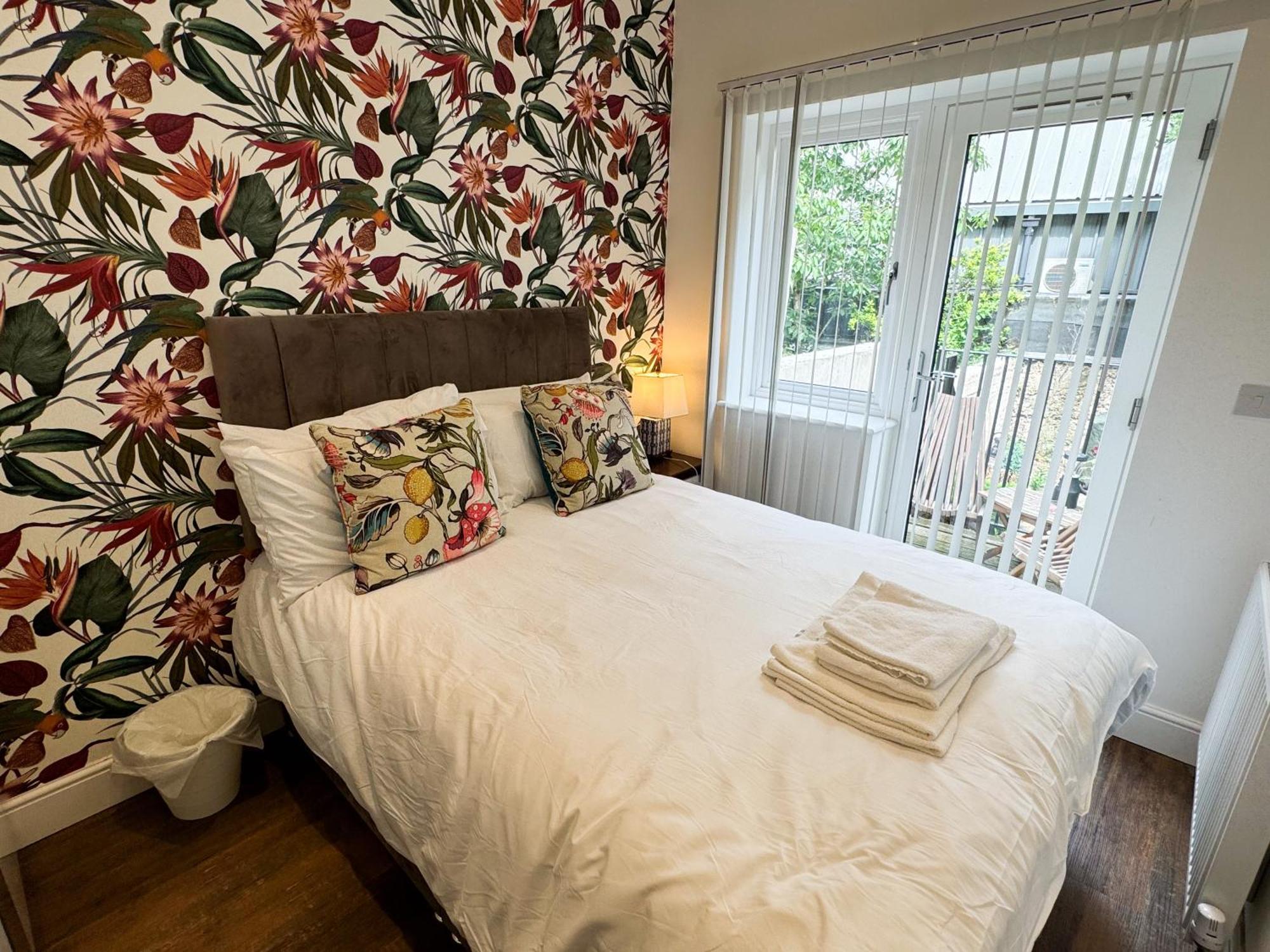 The Avonmore Olympia London Bagian luar foto