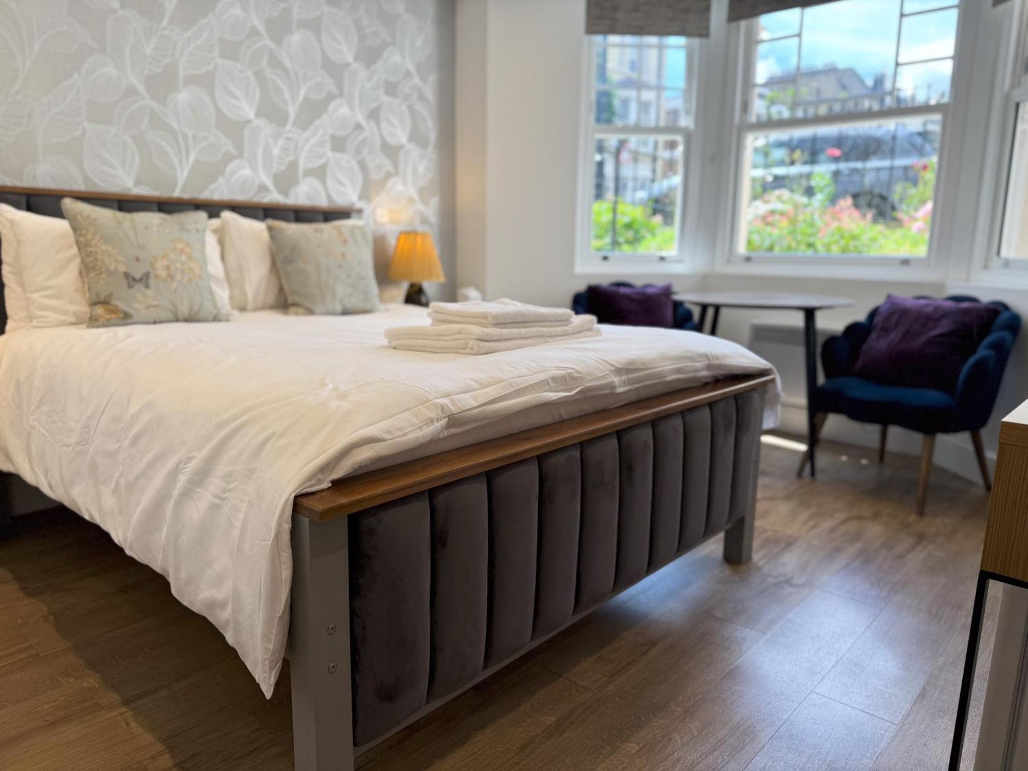 The Avonmore Olympia London Bagian luar foto