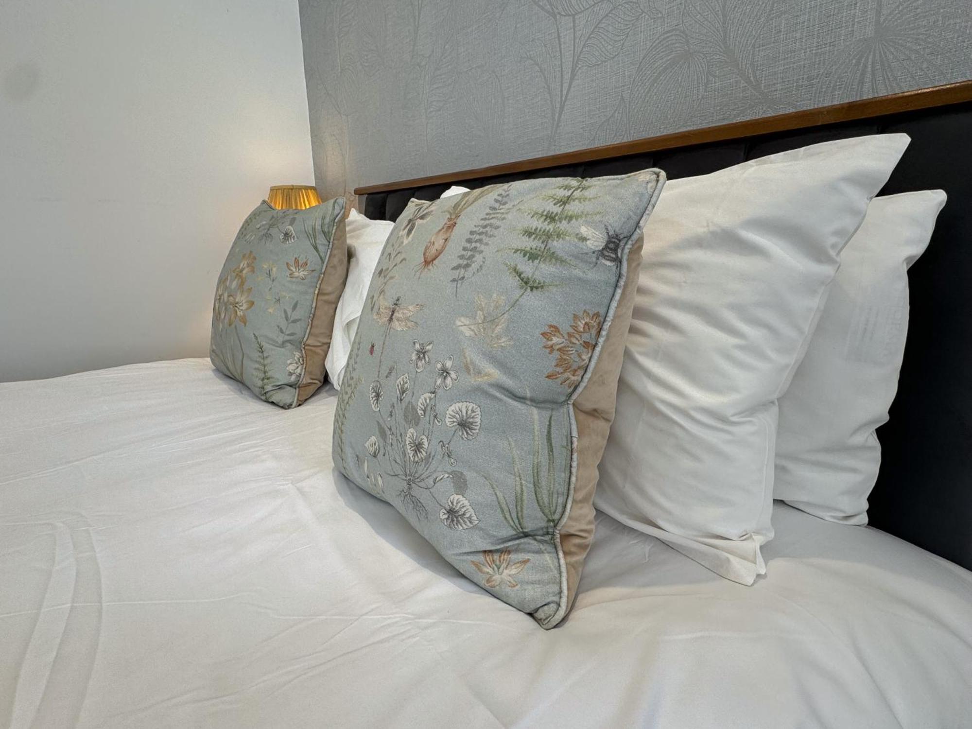The Avonmore Olympia London Bagian luar foto