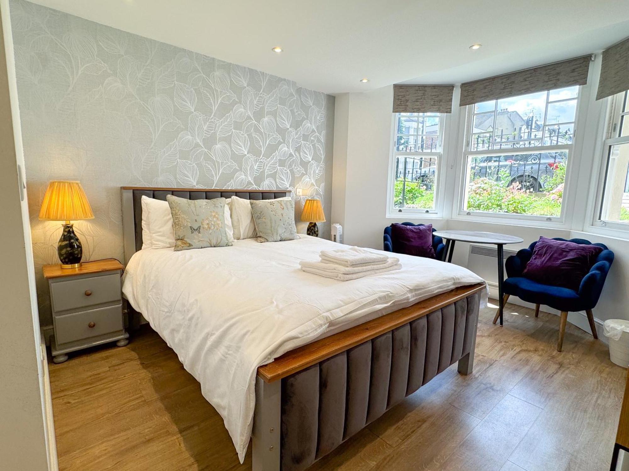 The Avonmore Olympia London Bagian luar foto